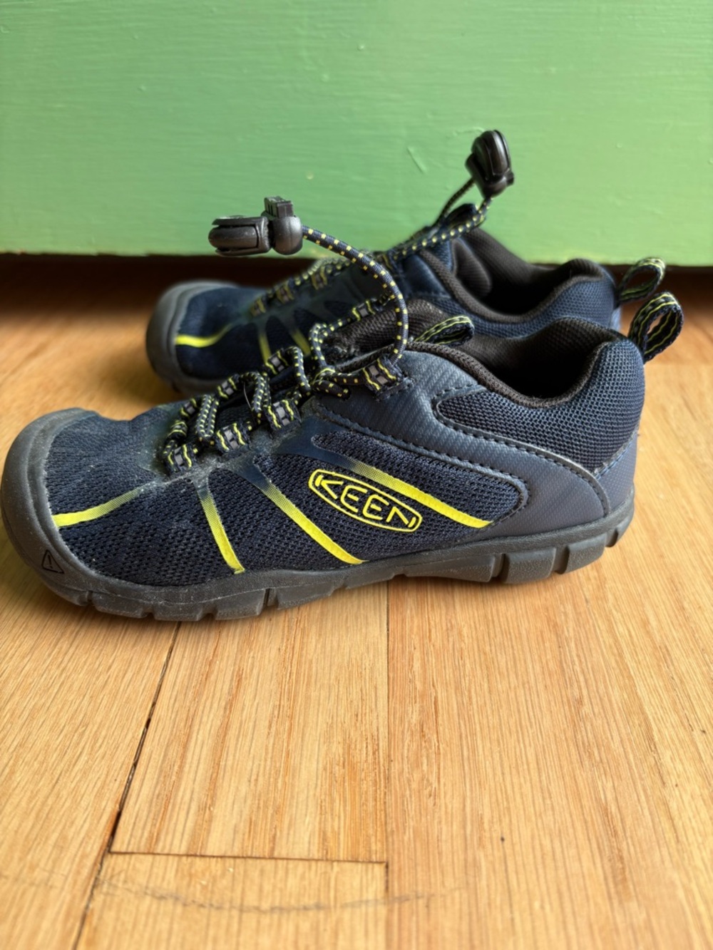 KEEN Chandler 2 slip on sneakers